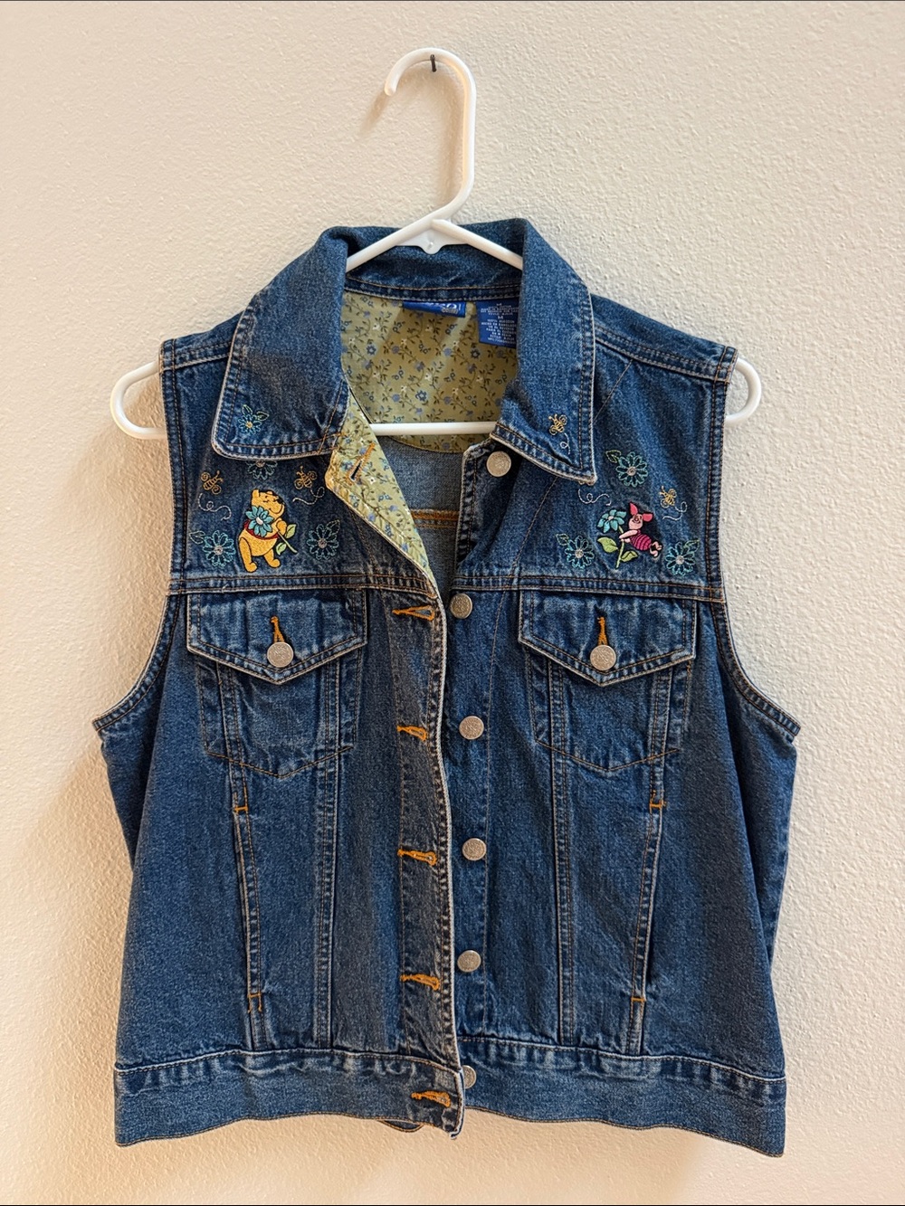 Vintage Disney Pooh Denim Vest Embroidered Winnie the Pooh Piglet Medium - Picture 1 of 6